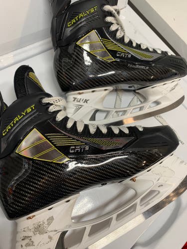 True Catalyst 9 Hockey Skates 8 W