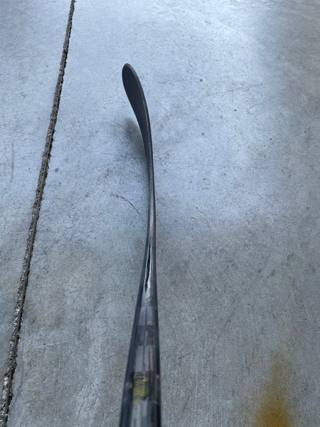 Used Senior PRO Right Handed Toe Pattern Pro Stock Red Line Hockey Stick