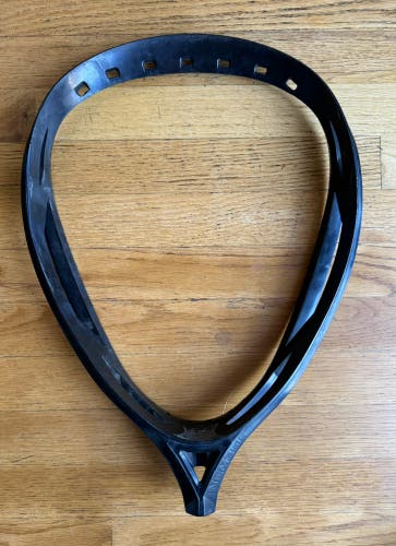 Used  Unstrung Nemesis 2 Goalie Head