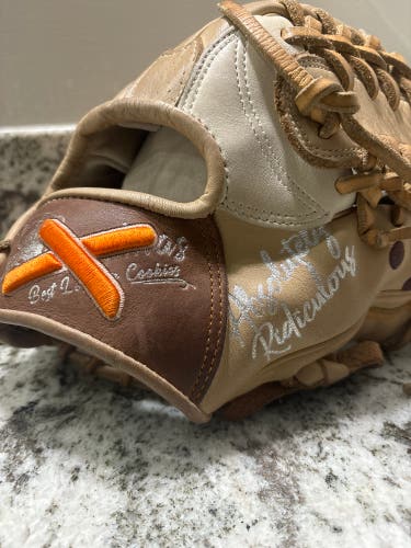 Absolutely Ridiculous  outfield/infield glove /Cookies And Cream