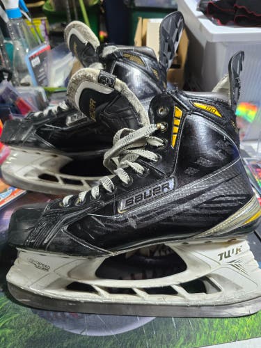Used Senior Bauer Hockey Skates Extra Wide Width 10