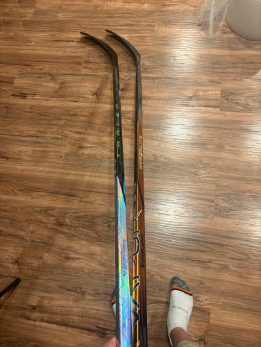 2 Pack New Senior Bauer Right Handed P28 Vapor Hyperlite 2 Hockey Stick