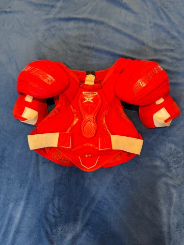Bauer Vapor XR Shoulder Pads (used)