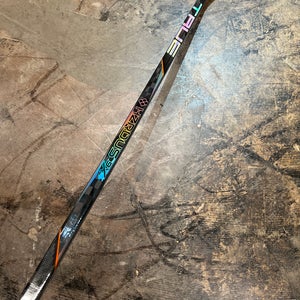 New Senior True Hzrdus 9x4 Hockey Stick Right Handed