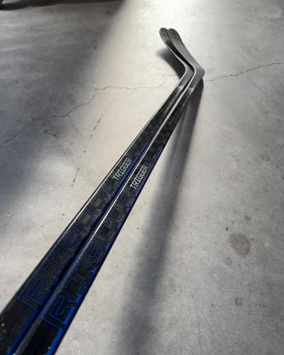 2 Pack NCAA 85 Flex New Senior CCM Left Hand P28 Pro Stock RibCor Trigger 7 Pro Hockey Stick