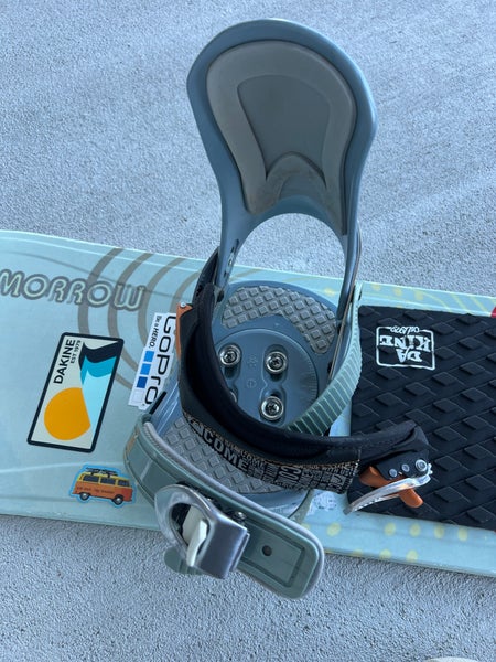 Used Women's 144cm Morrow Mantra All Mountain Snowboard With