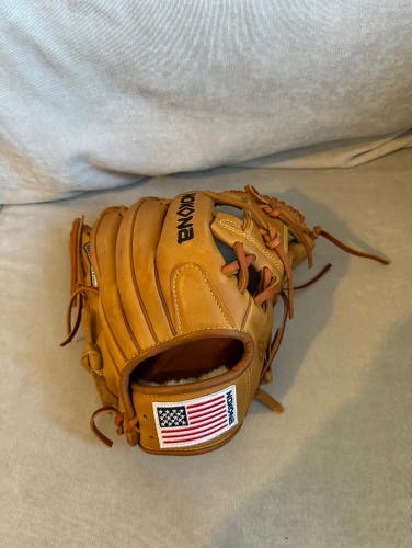 Nokona Custom Baseball Glove