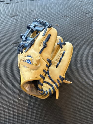 Used  Infield 10.5" Baseball Glove