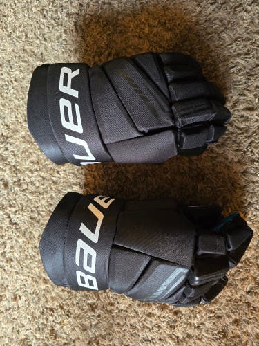 Essentially New Bauer Bauer X Gloves 15"