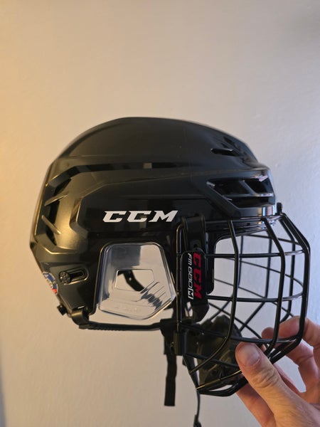 New Medium CCM Tacks 310 Helmet