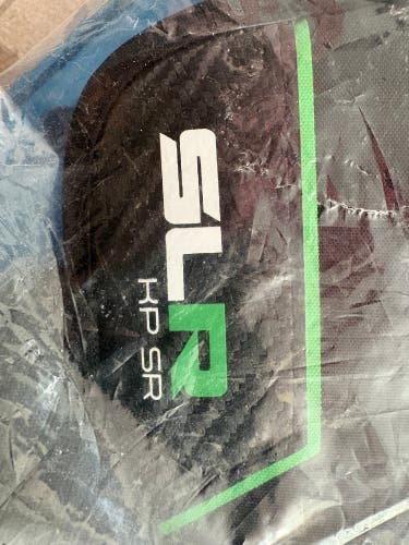 New Vaughn SLR2 Sr Knee/Thigh Guard - NEW
