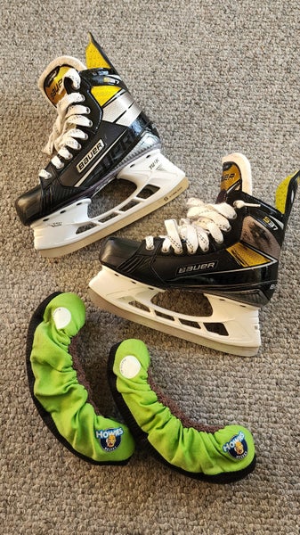 Used Intermediate Bauer Supreme S37 Hockey Skates Regular Width Size 4.5