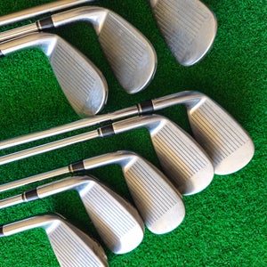 Used Men's Wilson D200 Right Handed Iron Set Regular Flex Steel Shaft