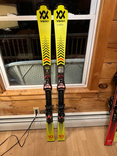 Used 2021 Men's Racing 143 cm Volkl Racetiger SL Skis With Bindings Max Din 12
