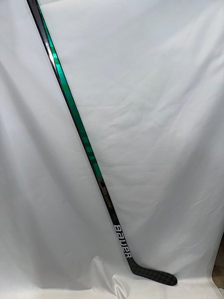 New Bauer Left Hand P28 Supreme UltraSonic Hockey Stick