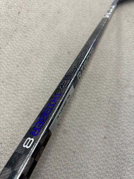CCM Trigger 8 75 flex P28 curve left hand stick