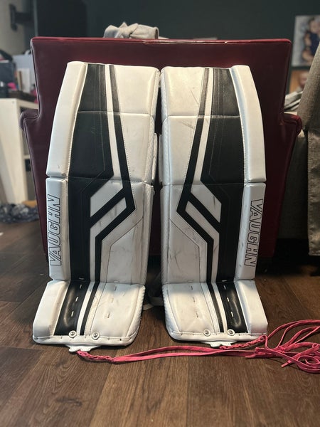 Used 2019 Vaughn Pro V Elite Pro Carbon (2019 Model) Goalie Leg Pads