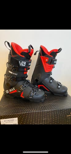 Used Unisex All Mountain Medium Flex S/Max 100 Ski Boots