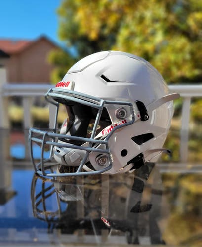 White Riddell Speedflex Football Helmet Size Large Youth