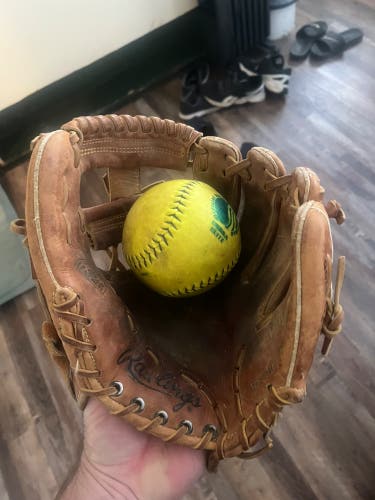 Used  Infield 11" Heart of the Hide Baseball Glove