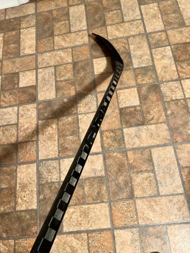 Used Senior PRO Right Handed P28 Pro Stock Red Line Hockey Stick