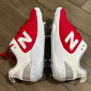 Size 11 Women’s New Balance Fresh Foam X Velo v3 Metal Softball Cleat Red White