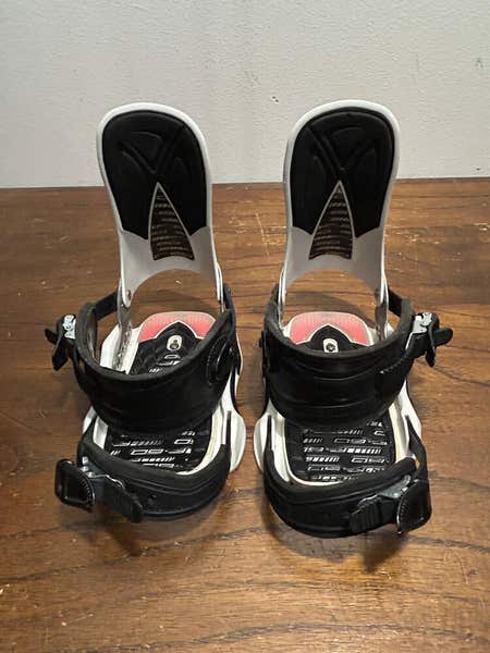 Drake F60 Snowboard Bindings Mens Large in Black and White with