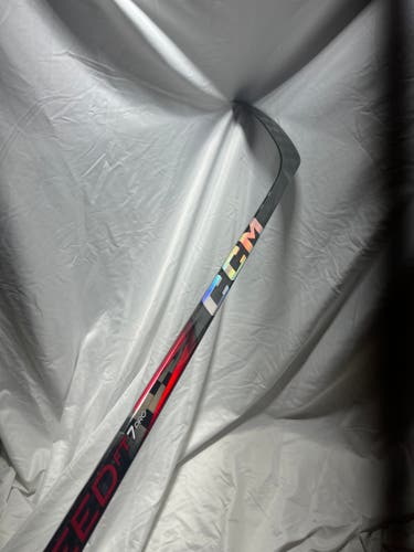 CCM JetSpeed FT7 Pro Hockey Right Hand p28 65 Flex ***Free Shipping to US***