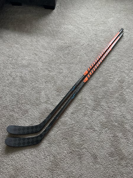 2-pack Warrior RH 80 Flex P28 Pro Stock Alpha DX (Dressed As QR5 Pro)Hockey Stick