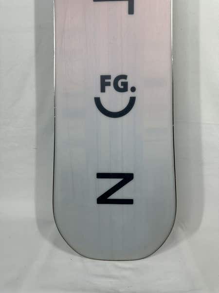 2253 Burton Feelgood Flying V Womens Snowboard Size 149 cm