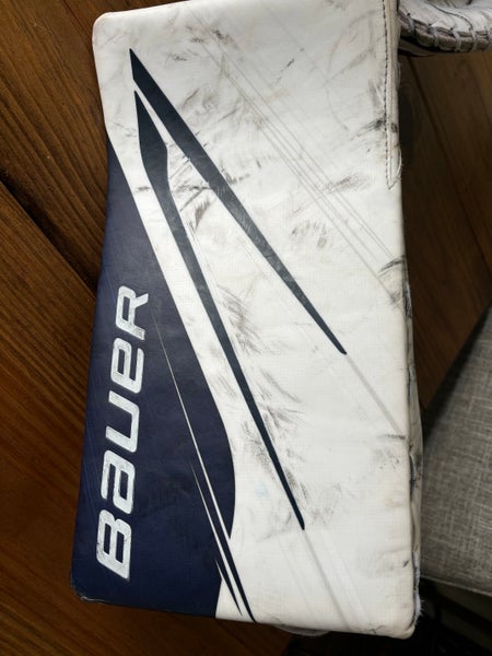 Used 2024 Bauer Vapor Hyperlite 2 Glove and Blocker Regular white and blue