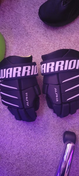 Used Warrior Alpha QX5 Gloves 14"