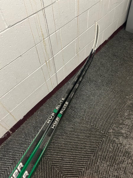 2 Pack Used Senior Bauer Right Handed P92 Vapor Hyperlite 2 Hockey Stick