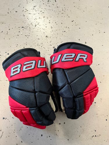 Like New Bauer Vapor Pro Gloves 14 inch