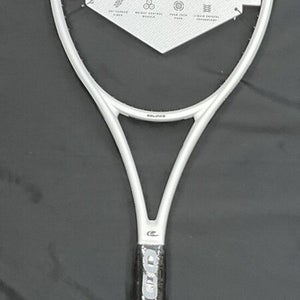 Solinco Whiteout 290 Grip Size 4 1/2”