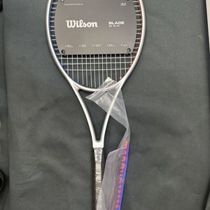 Wilson Blade 16x19 Laver Cup 2023 GripSize 4 3/8(L3)
