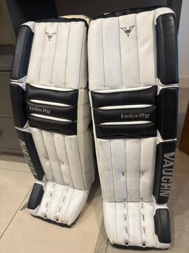 Vaughn Velocity V5 Goalie Leg Pads 36+2
