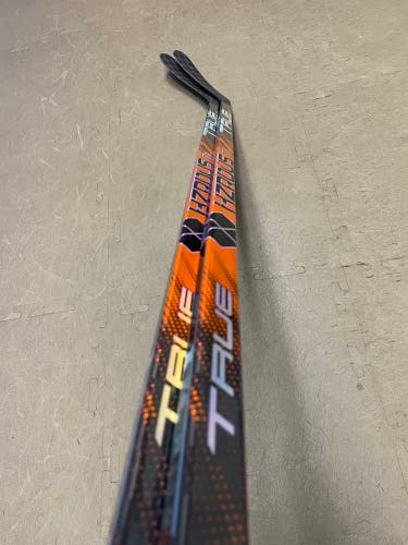 New Senior True Left Hand TC2.5 Hzrdus 7X Hockey Stick - 2 Pack