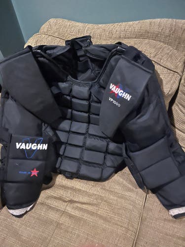 Vintage Vaughn VP1000 chest protector