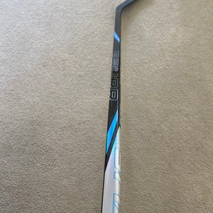 New Intermediate Bauer Right Handed P92 Nexus Tracer Hockey Stick