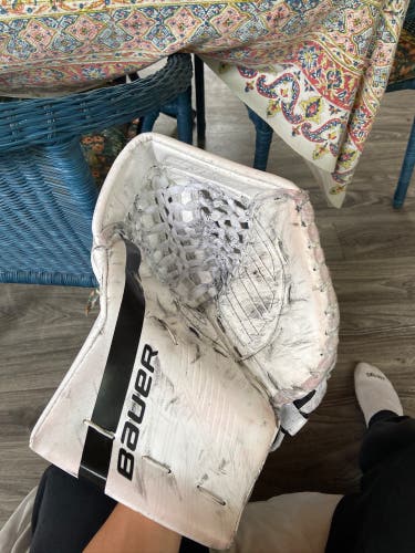 bauer ultrasonic goalie glove