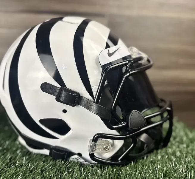 CUSTOM CINCINNATI BENGALS WHITE ALTERNATE Riddell Speed FULL SIZE HELMET