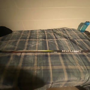 New Bauer Left Hand Vapor Hyperlite 2 Hockey Stick