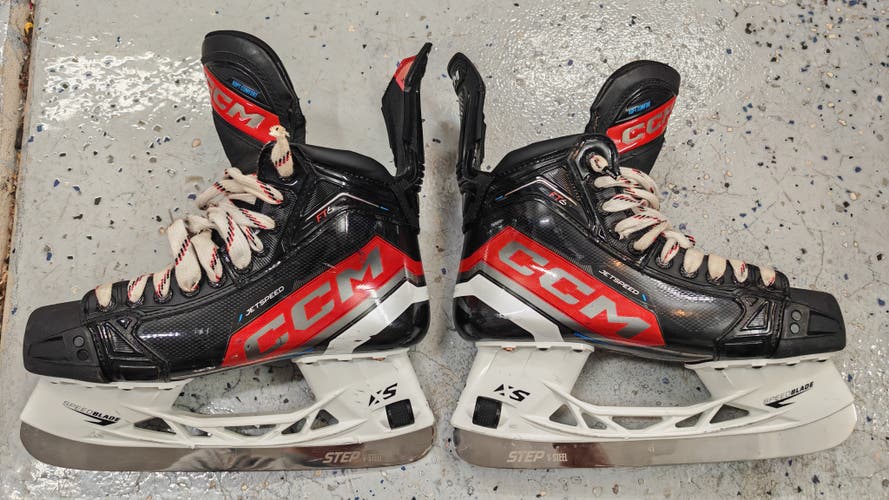 Used Senior CCM JetSpeed FT6 Hockey Skates Regular Width 7.5