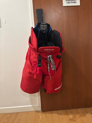 Brand New Senior Bauer Nexus 800 Hockey Pants