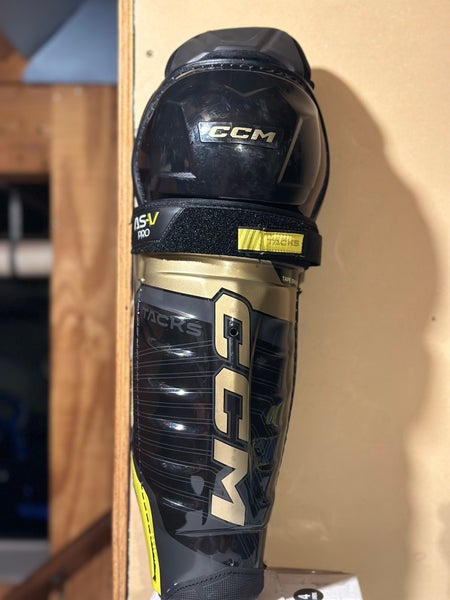 New Senior CCM 15"  Tacks AS-V Pro Shin Pads