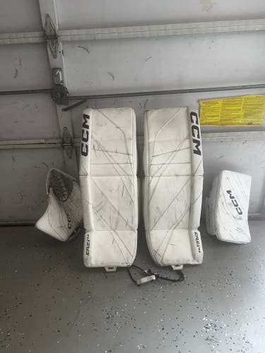 Used  CCM Eflex 6.9 Goalie Full Set