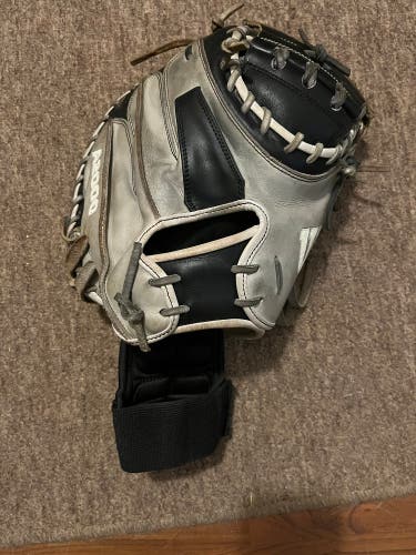 Used 33.5" A2000 M2 Catcher's Mitt