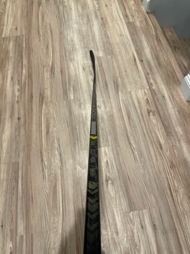 Used Senior CCM Right Handed P28 Tacks AS-V Hockey Stick