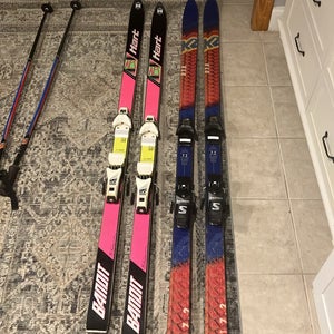 2 Skis good condition with bindings